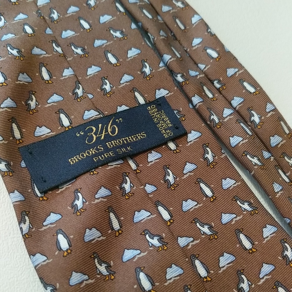 346 Brooks Brothers Pure Silk penguin🐧 tie